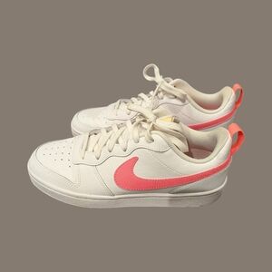Nike Women's Sneakers in Cream and Pink